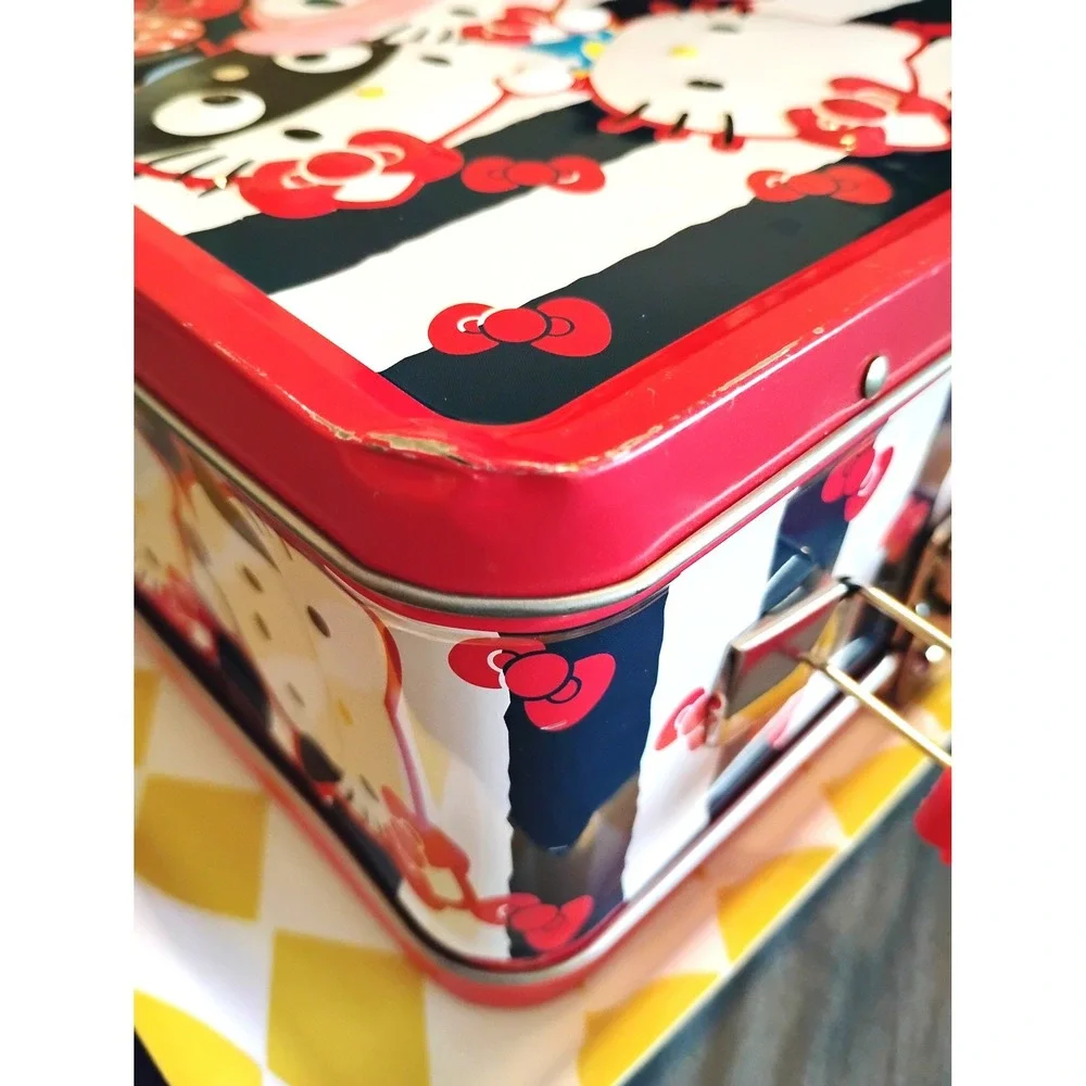 VINTAGE LOUNGEFLY SANRIO HELLO KITTY LUNCHBOX METAL TIN 2010 y2k coquette retro